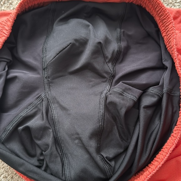 Men’s Lululemon Lined Shorts - Picture 6 of 6